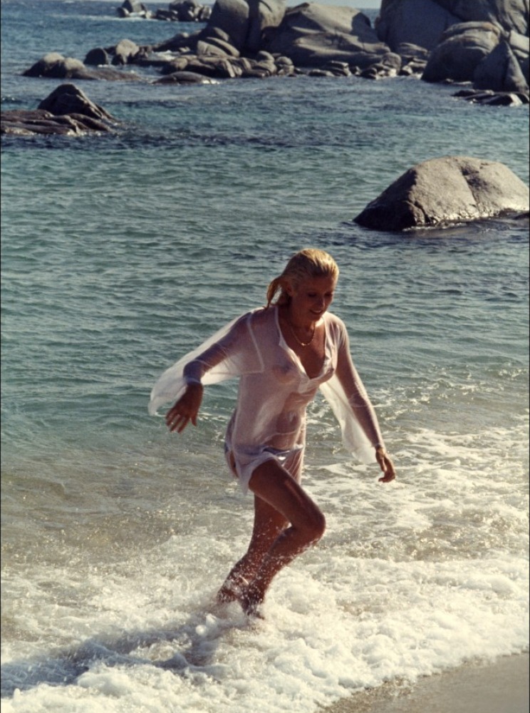 1970s fashion galleries  catherine-deneuve-liza-1972-01.jpg