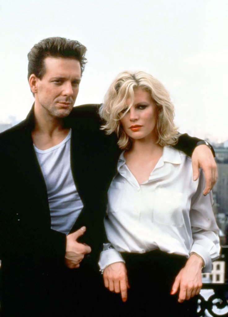 skirt 1985  Kim-Basinger-1986-Nine-and-a-half-weeks-3.jpg